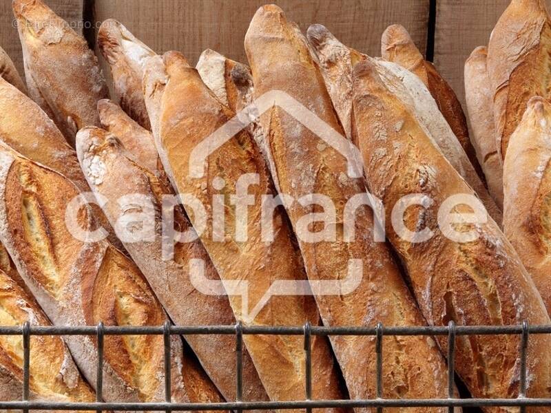 Commerce à AGNIERES-EN-DEVOLUY