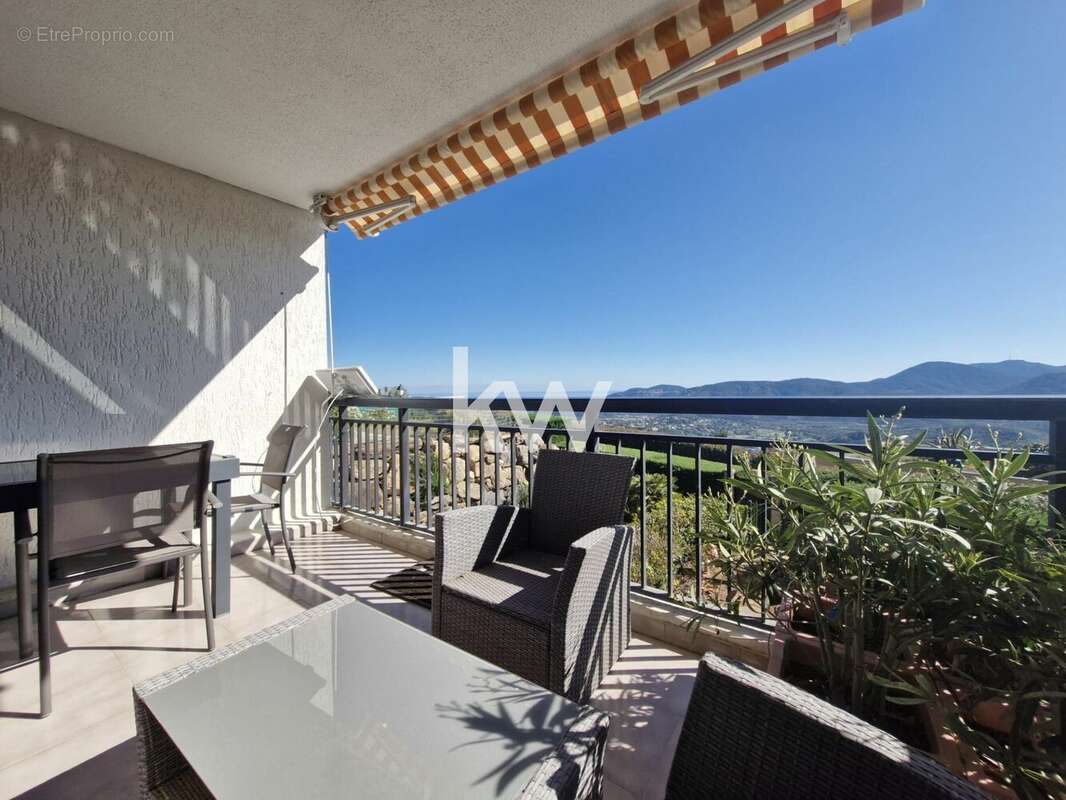Appartement à MANDELIEU-LA-NAPOULE