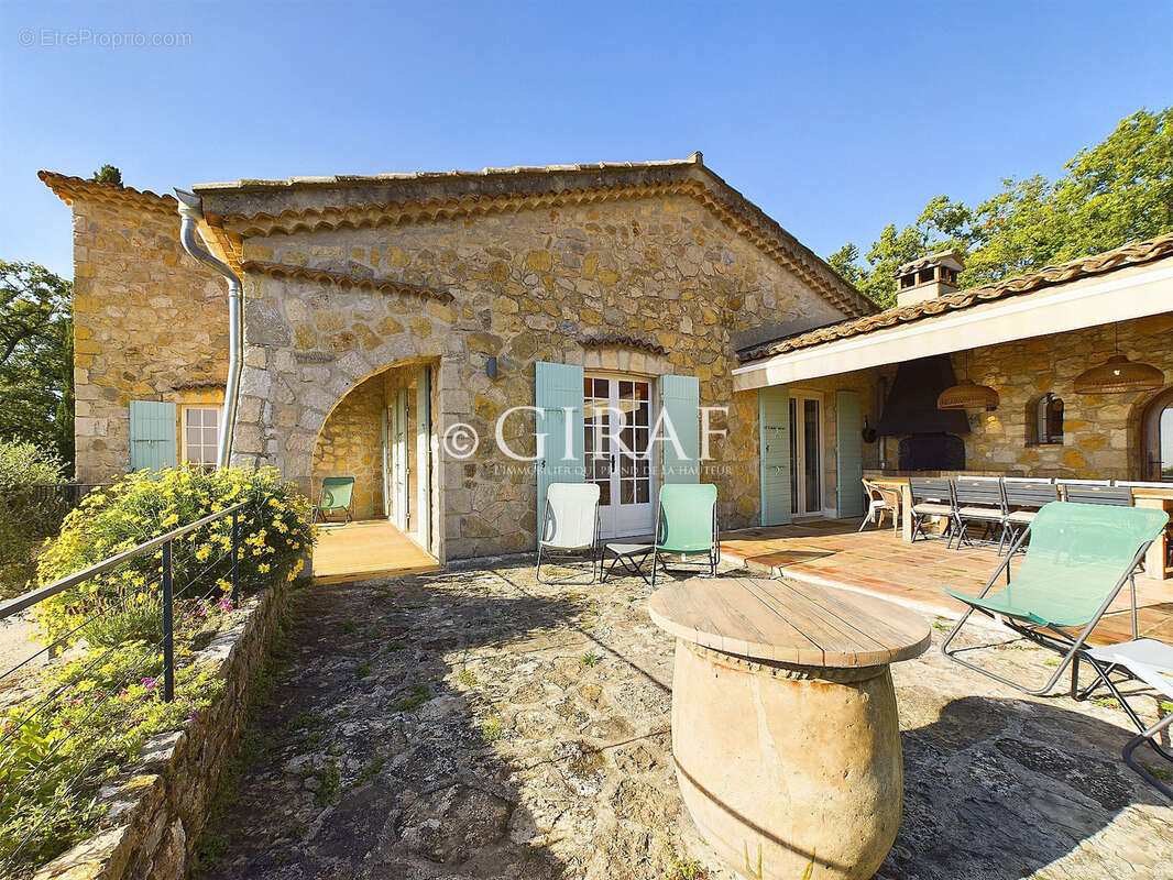 Maison à LE ROURET