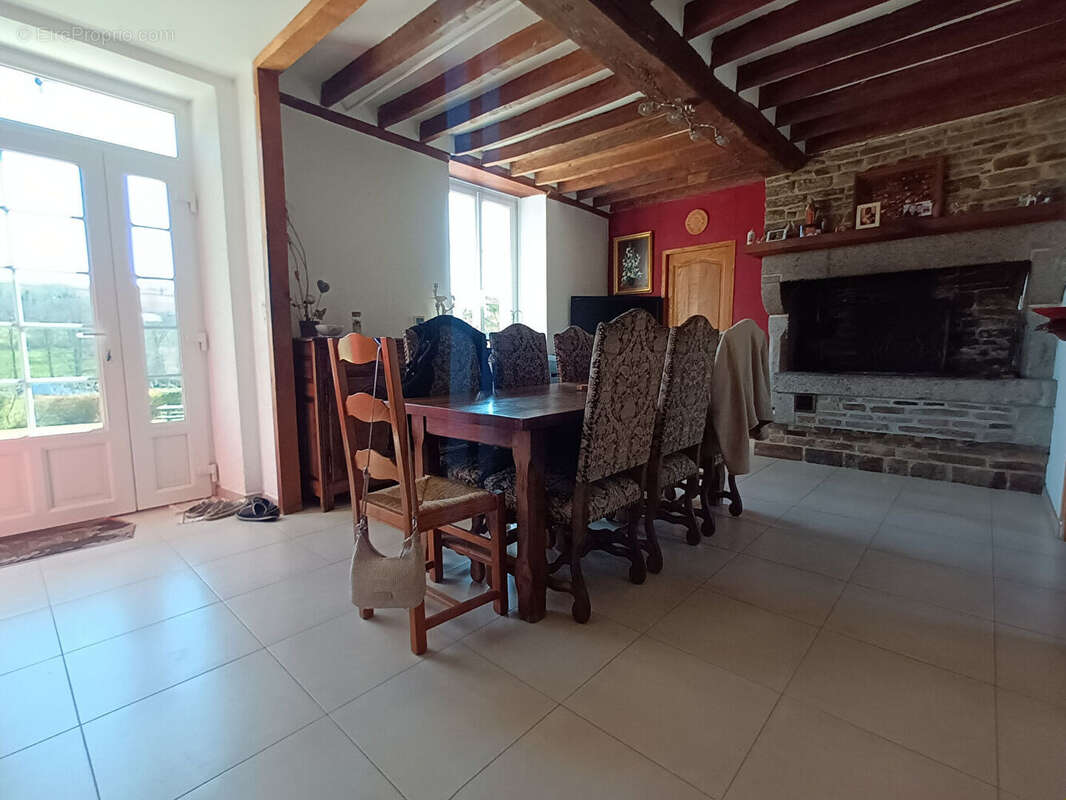 Maison à VASSY
