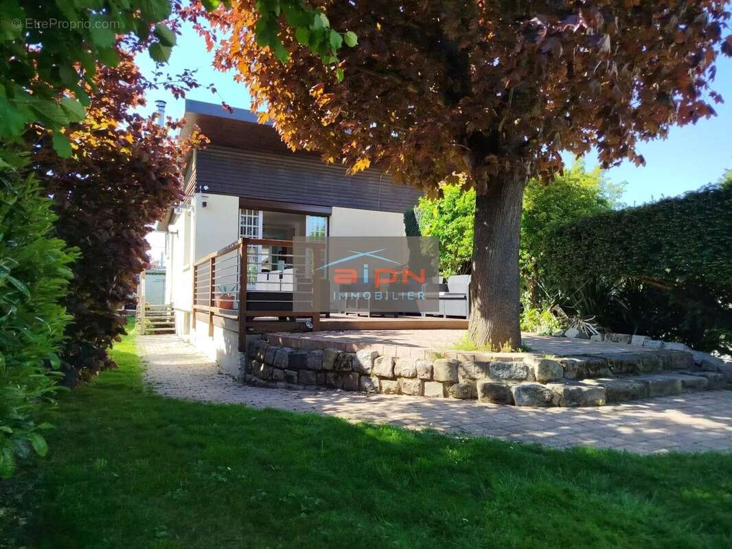 Maison à OISSEL