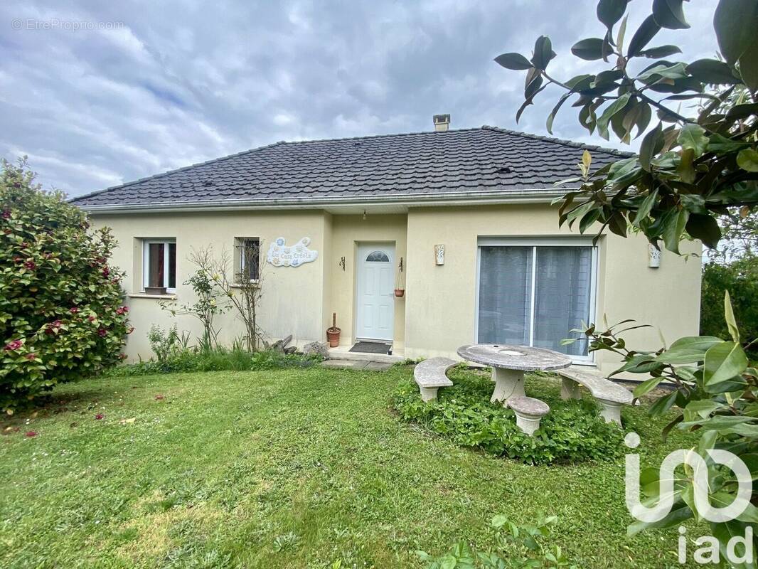 Photo 1 - Maison à LUBERSAC
