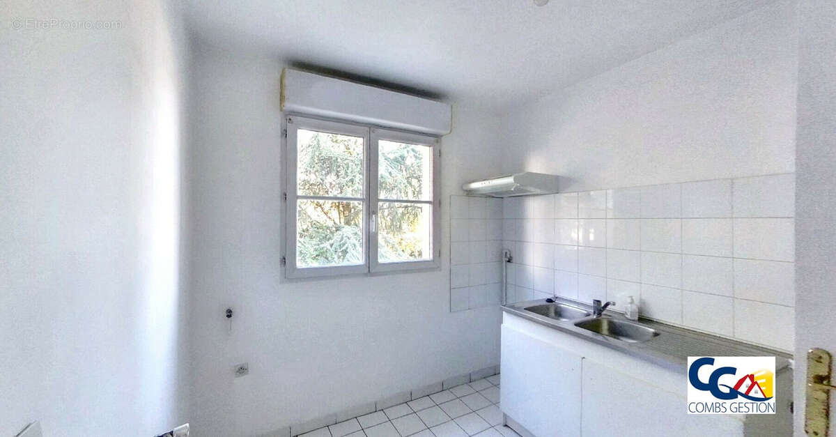 Appartement à COMBS-LA-VILLE