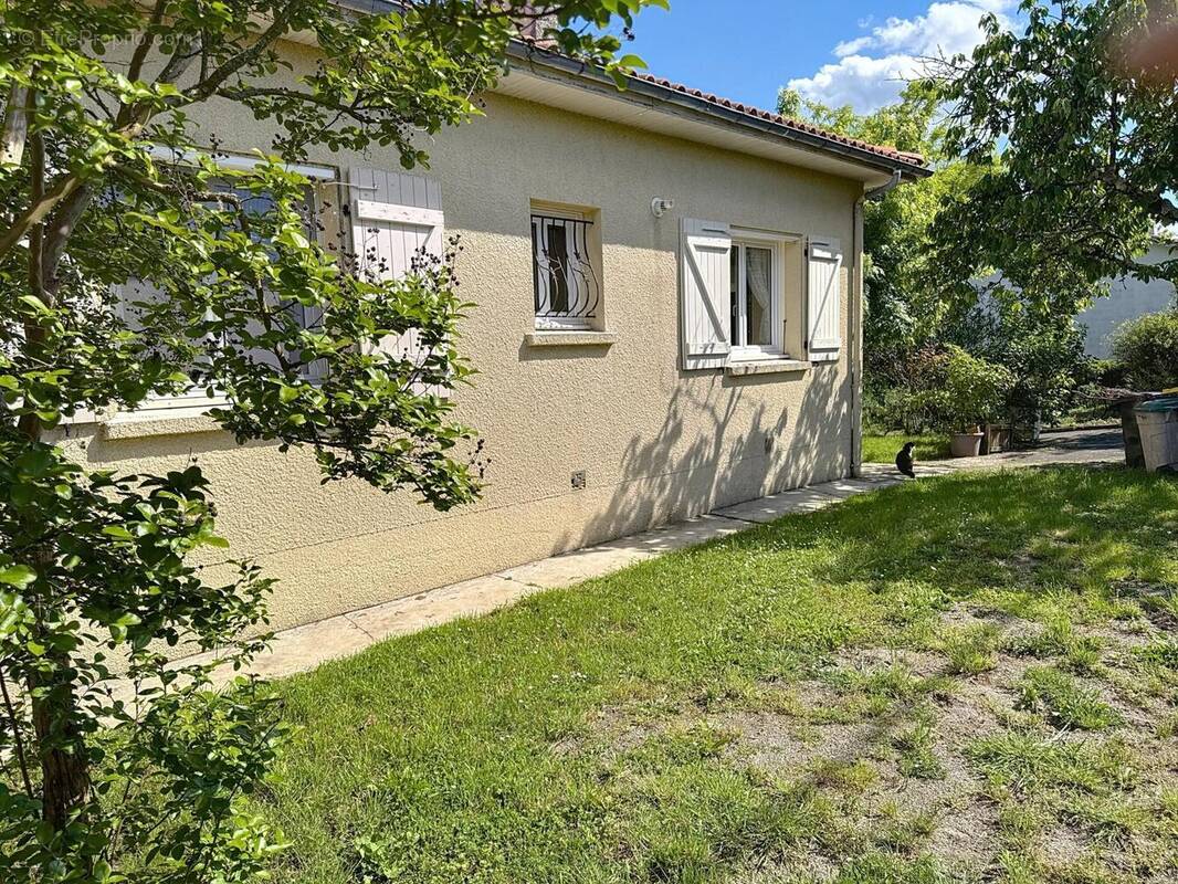 Photo 1 - Maison à LAVERNOSE-LACASSE