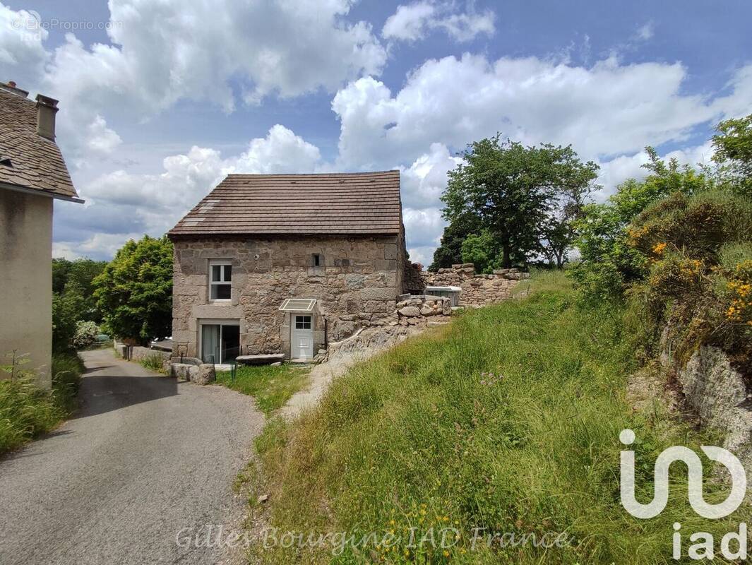 Photo 1 - Maison à AUMONT-AUBRAC