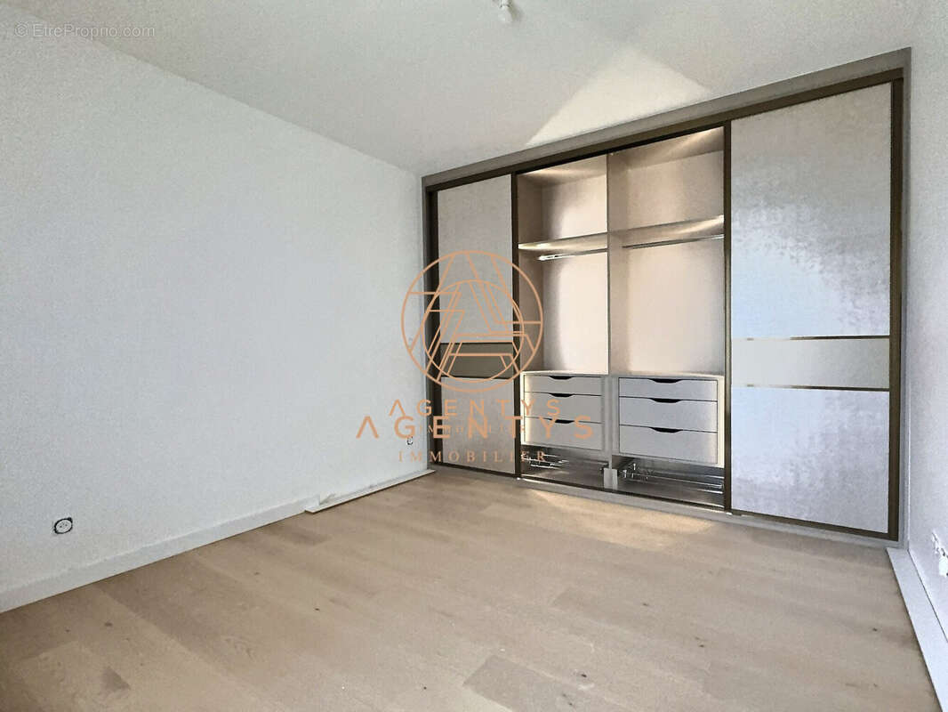 Appartement à SAINT-MAUR-DES-FOSSES