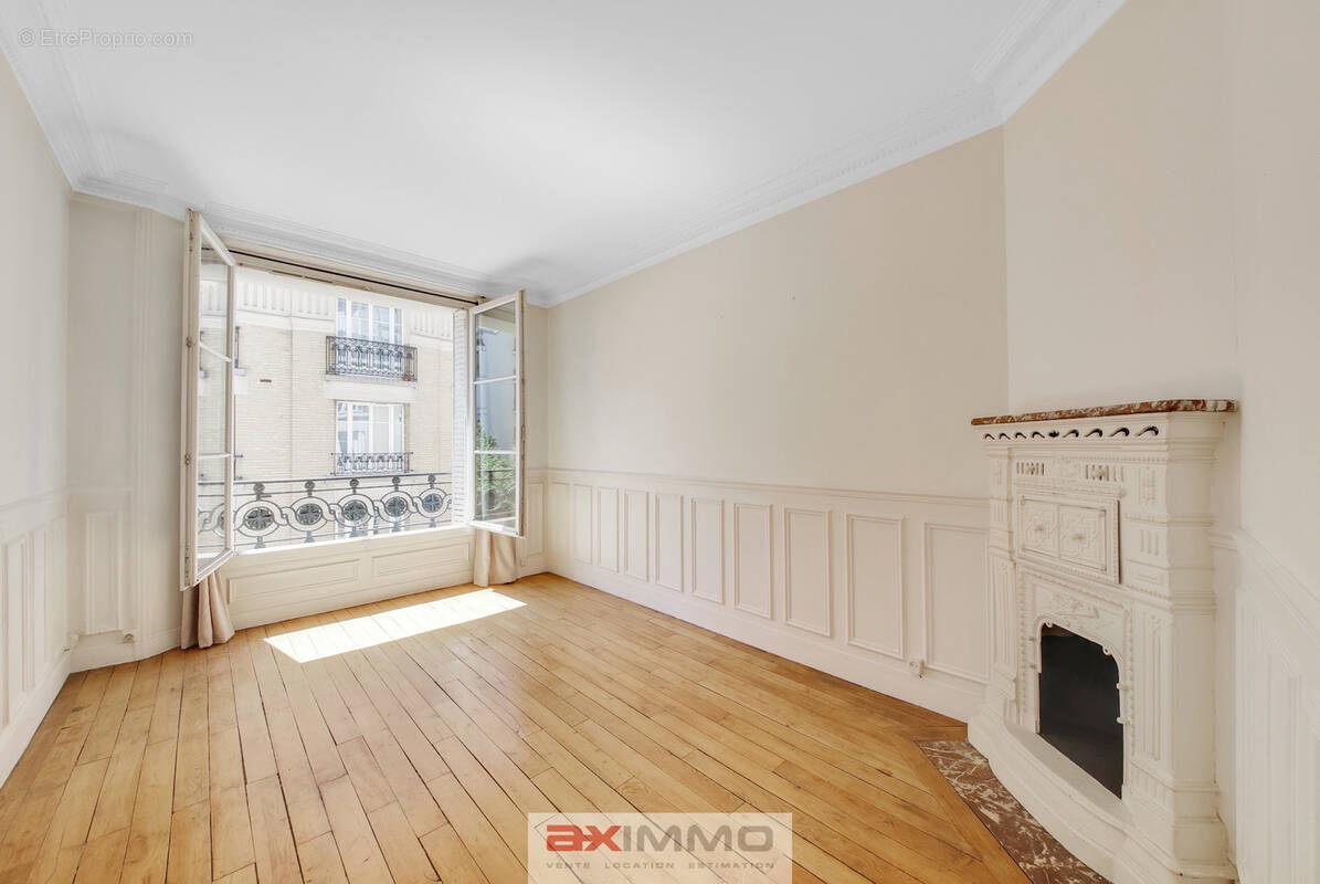 Appartement à PARIS-20E