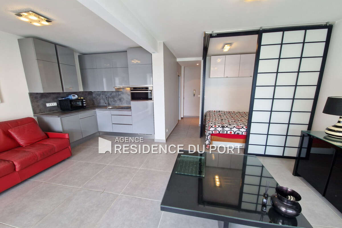 Appartement à MANDELIEU-LA-NAPOULE