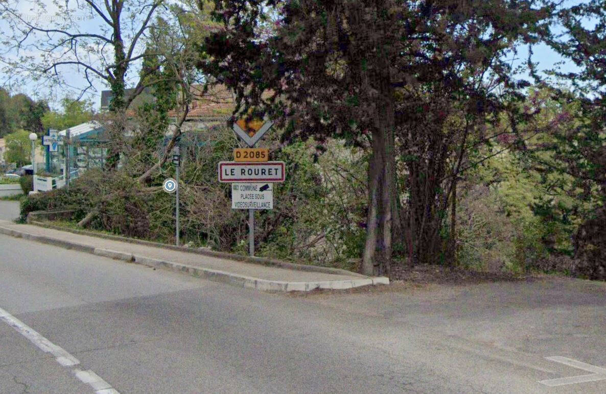 Parking à LE ROURET