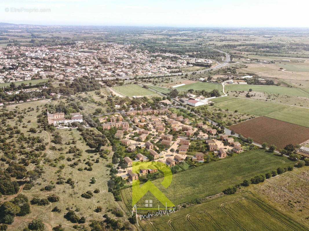 Terrain à BESSAN