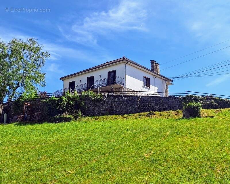 Maison à COSNAC