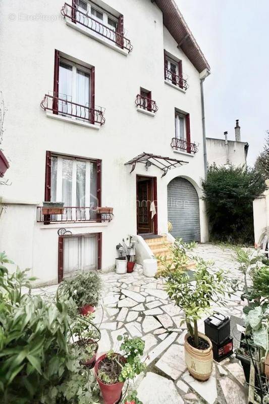 Maison à THIAIS
