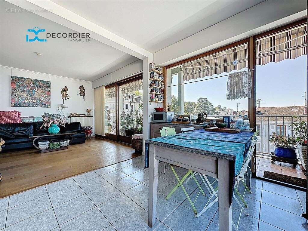Appartement à EVIAN-LES-BAINS