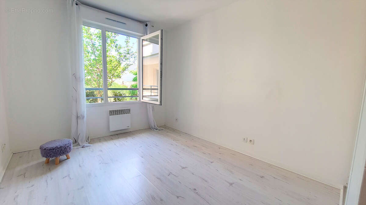 Appartement à SURESNES