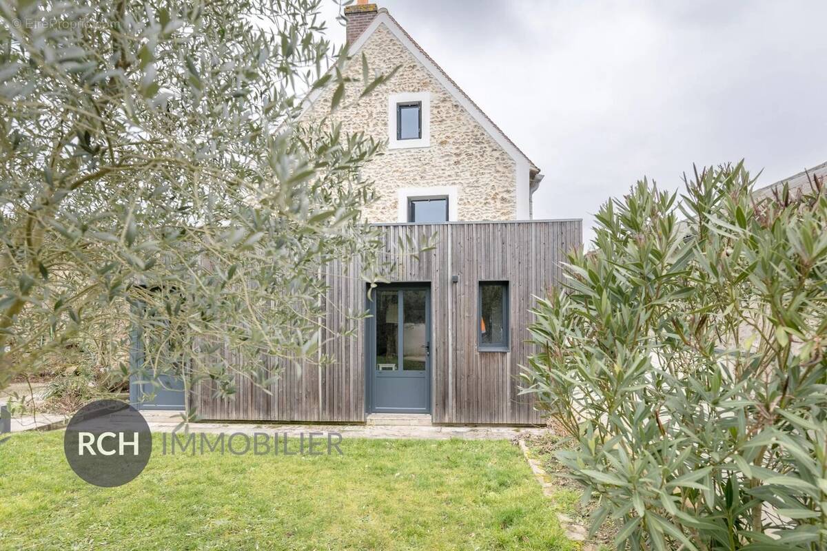 Maison à MONTFORT-L&#039;AMAURY