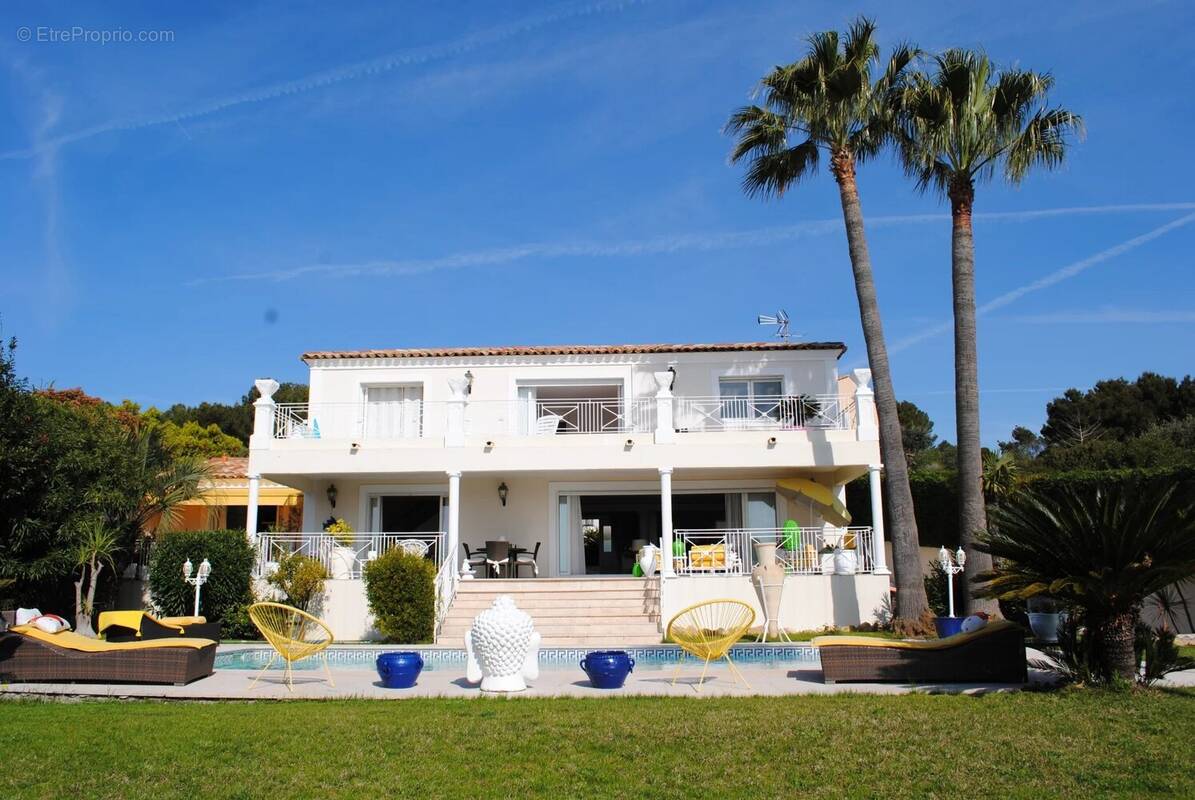 Maison à VALLAURIS