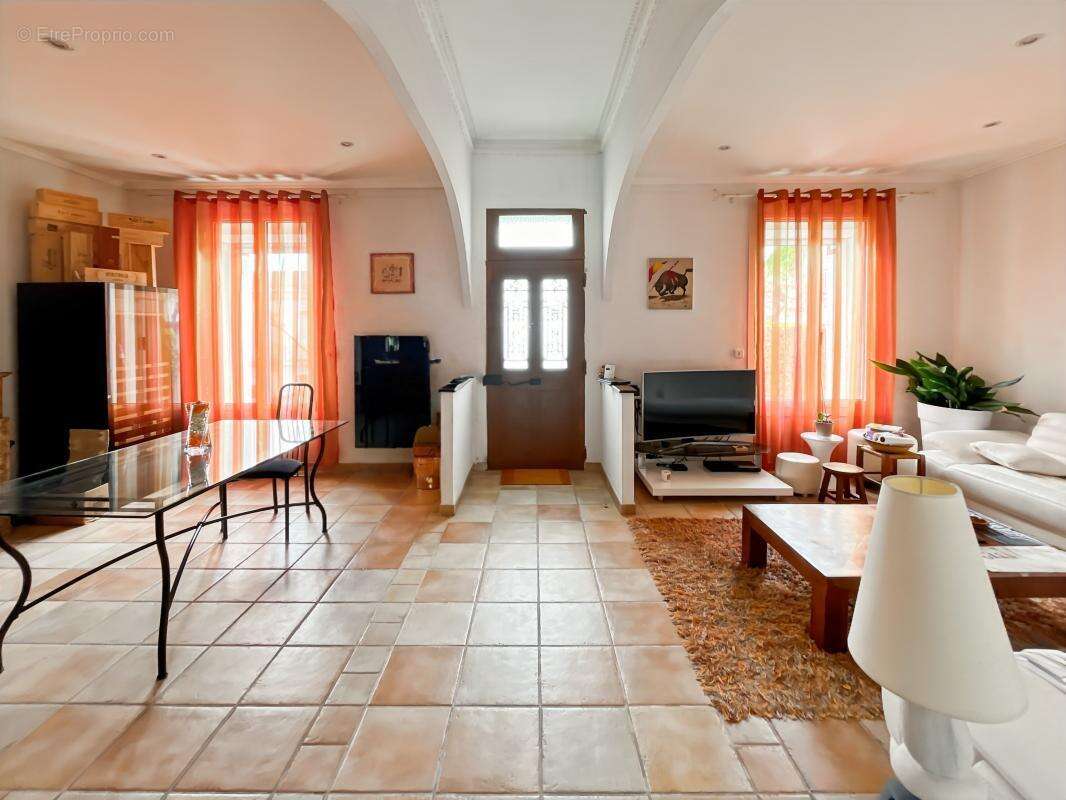 Maison à QUARANTE