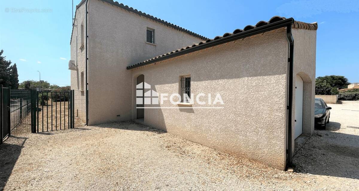 Maison à GARONS