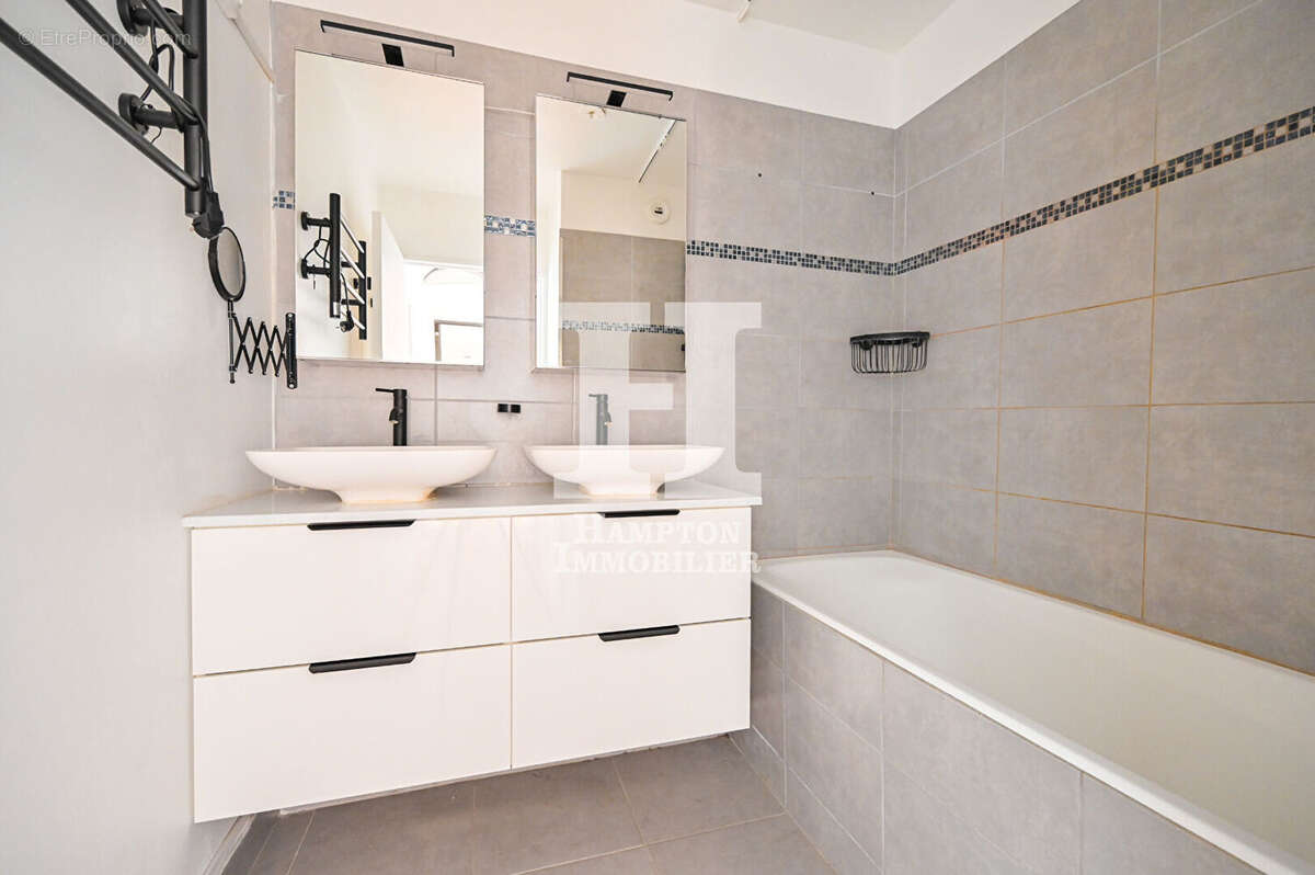 Appartement à PARIS-19E