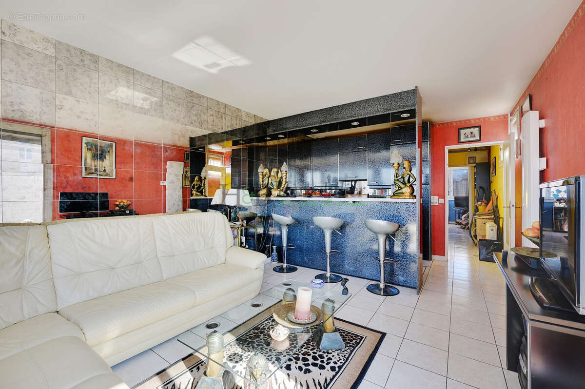Appartement à MAISONS-ALFORT