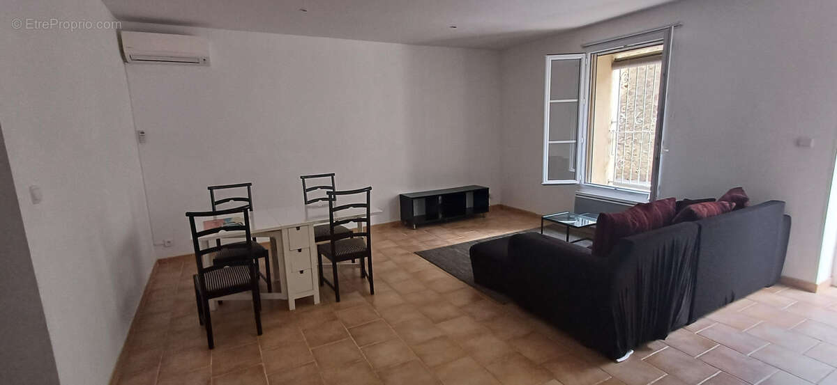 Appartement à PIERRELATTE
