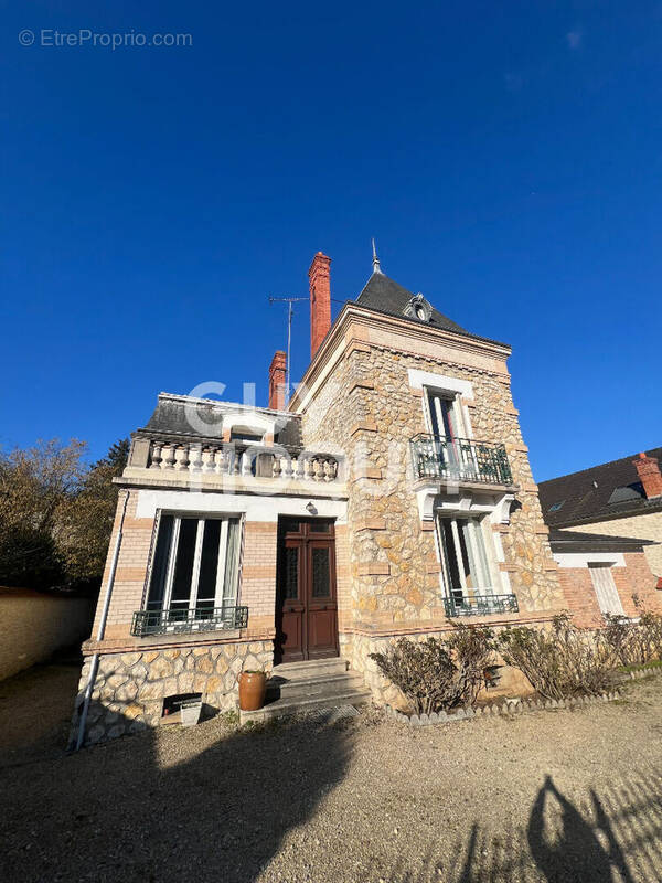 Maison à FONTAINEBLEAU