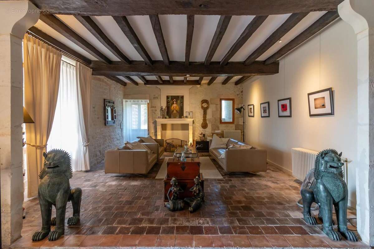 Maison à SEGONZAC