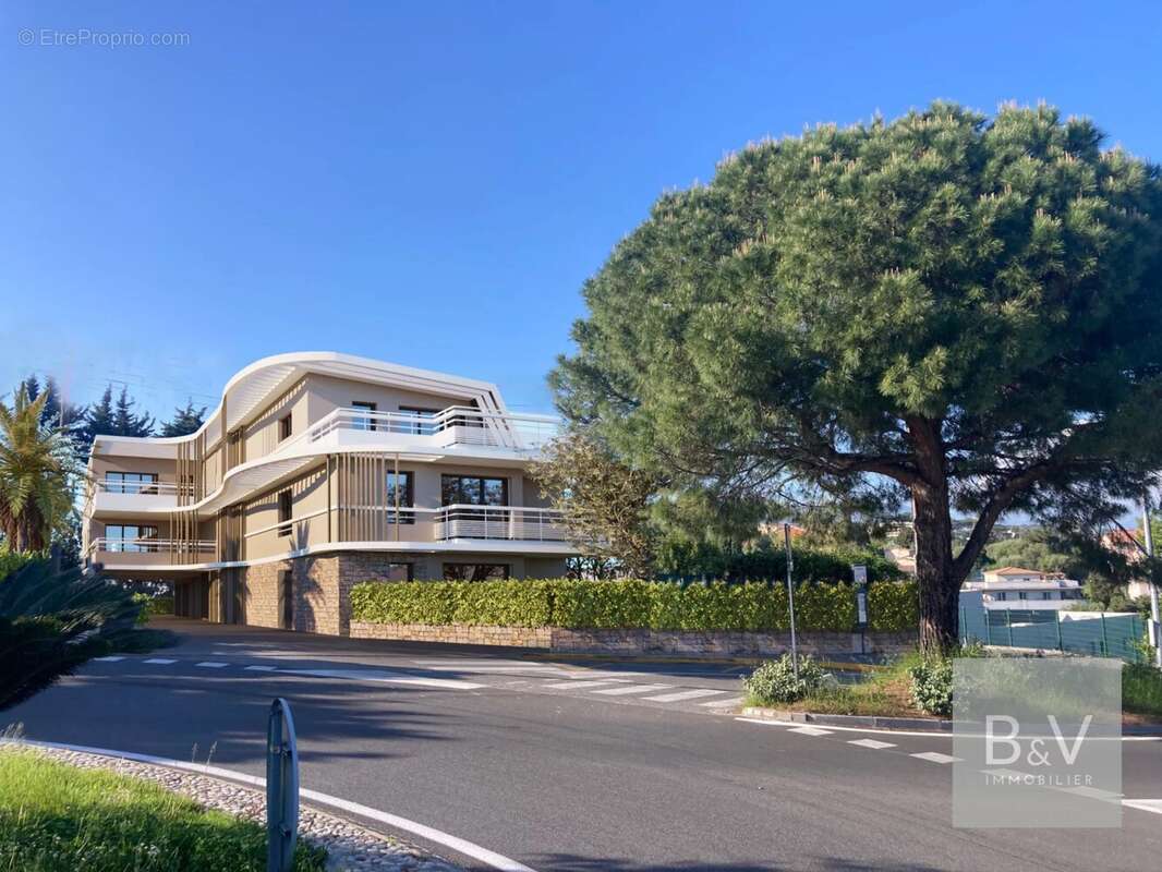 Appartement à VILLENEUVE-LOUBET