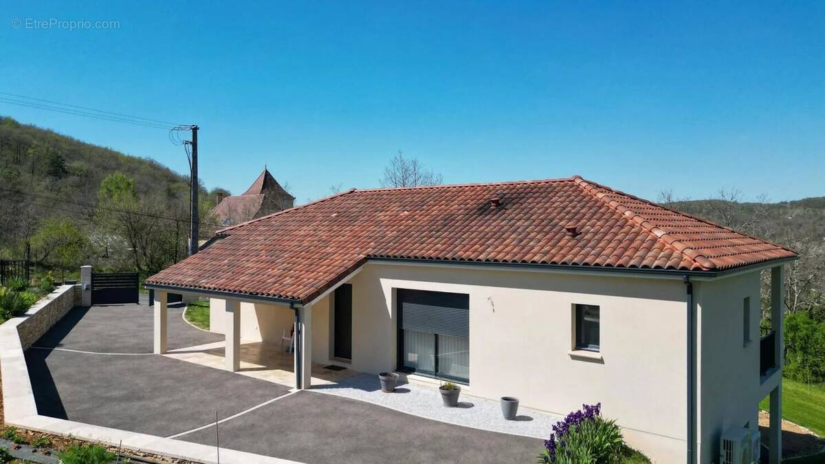 Maison à GOURDON