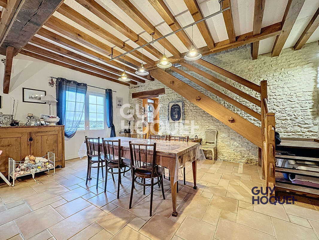 Maison à BEUVRON-EN-AUGE