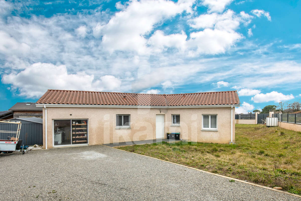 Maison à CHATEAUNEUF-DE-GALAURE