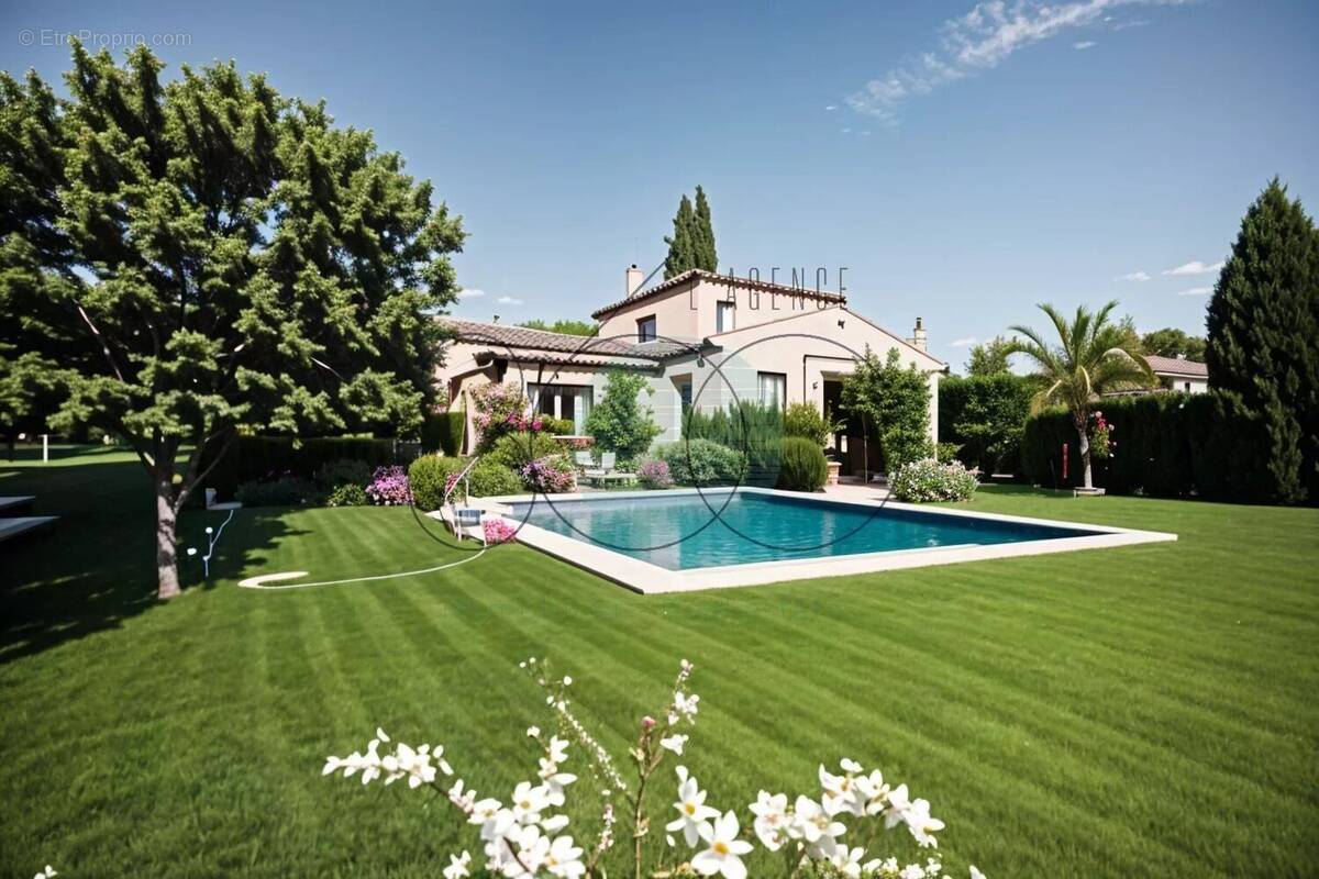 Maison à MOUGINS
