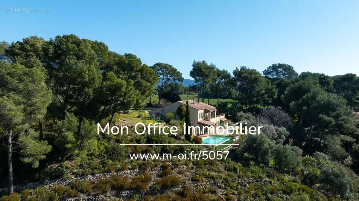 Maison à LE CASTELLET