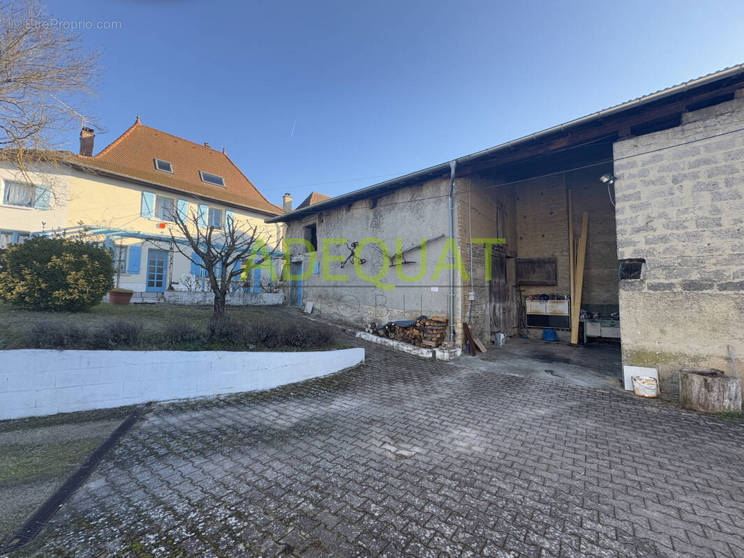 Maison à CESSIEU