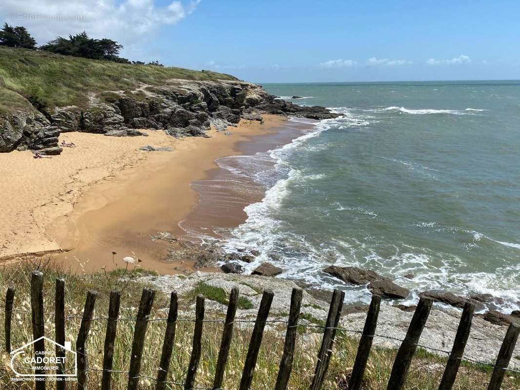   - Terrain à PREFAILLES