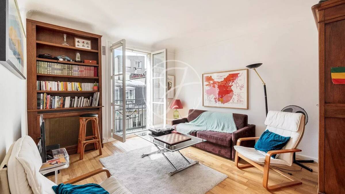 Appartement à PARIS-18E