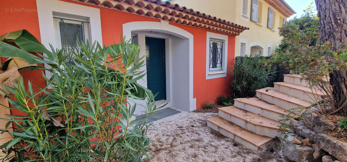 Maison à HYERES