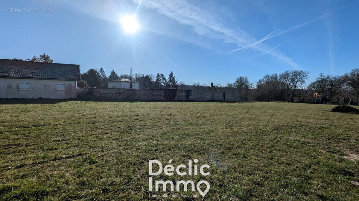 Terrain à SERS