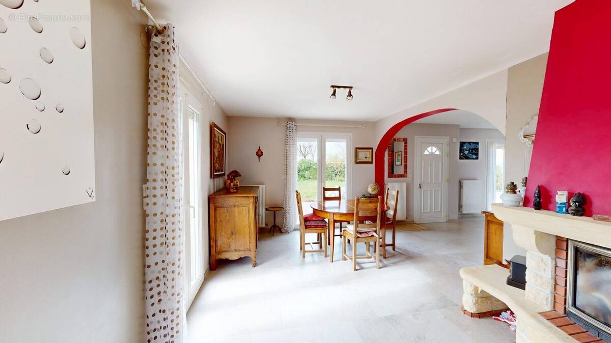 Maison à COURSEULLES-SUR-MER