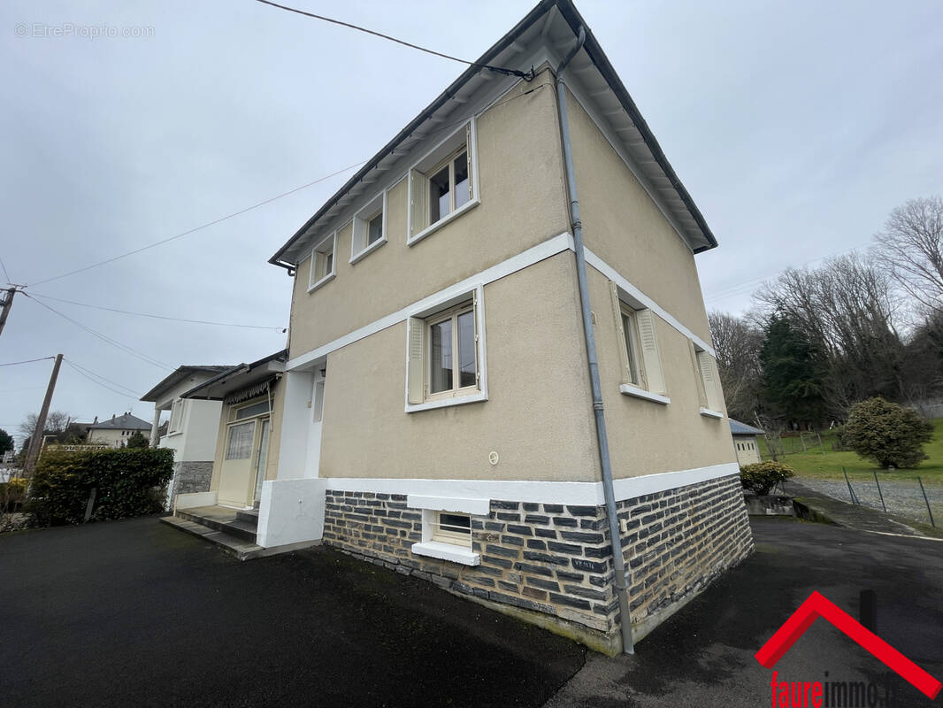 Maison à ALLASSAC