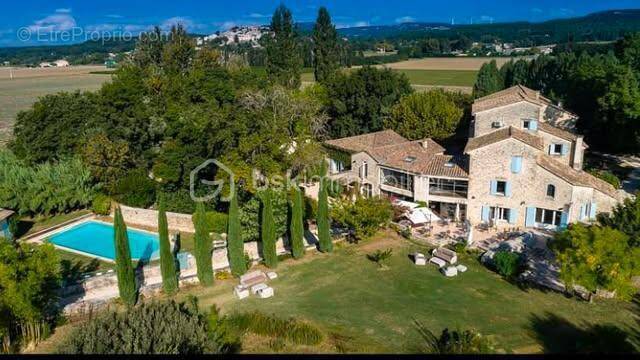 Maison à GRIGNAN