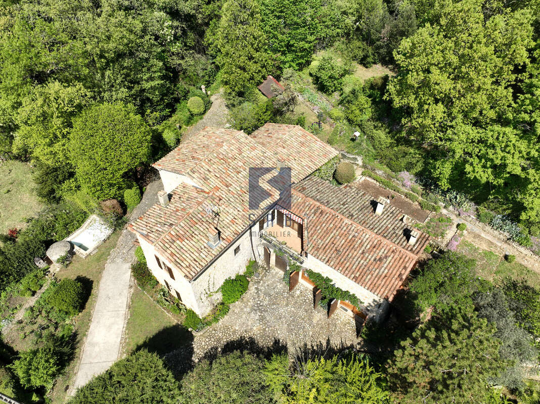 Maison à MIRMANDE