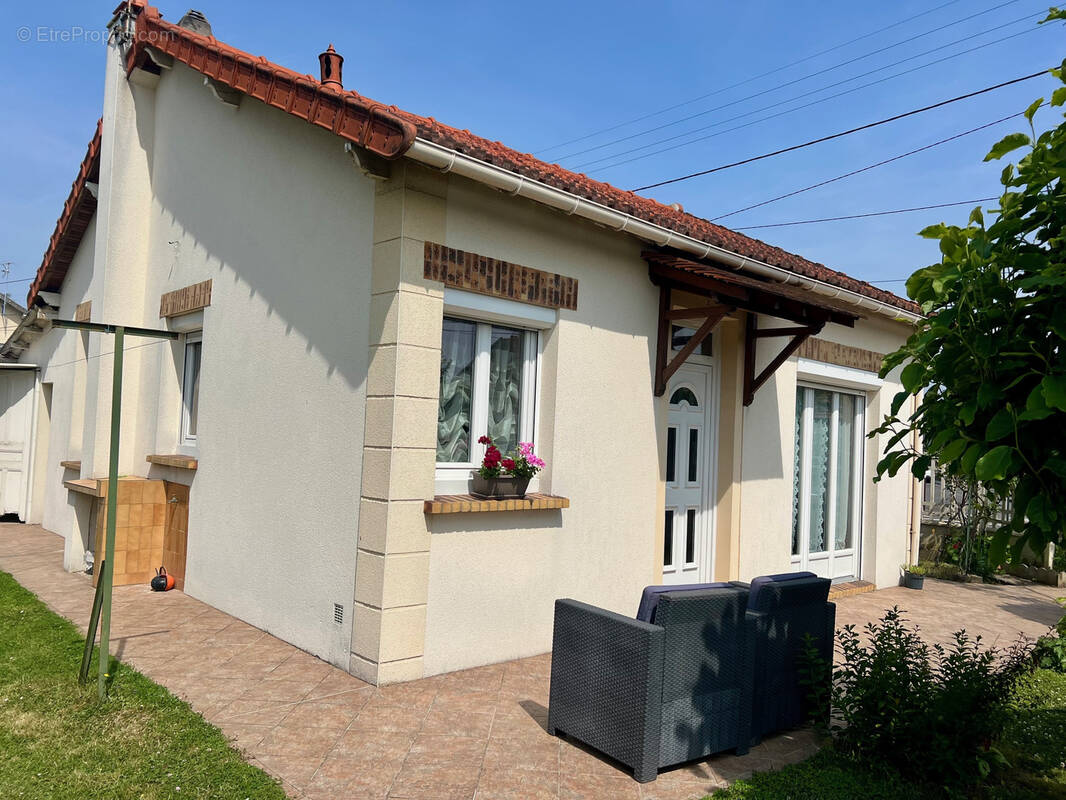 Maison à PARAY-VIEILLE-POSTE