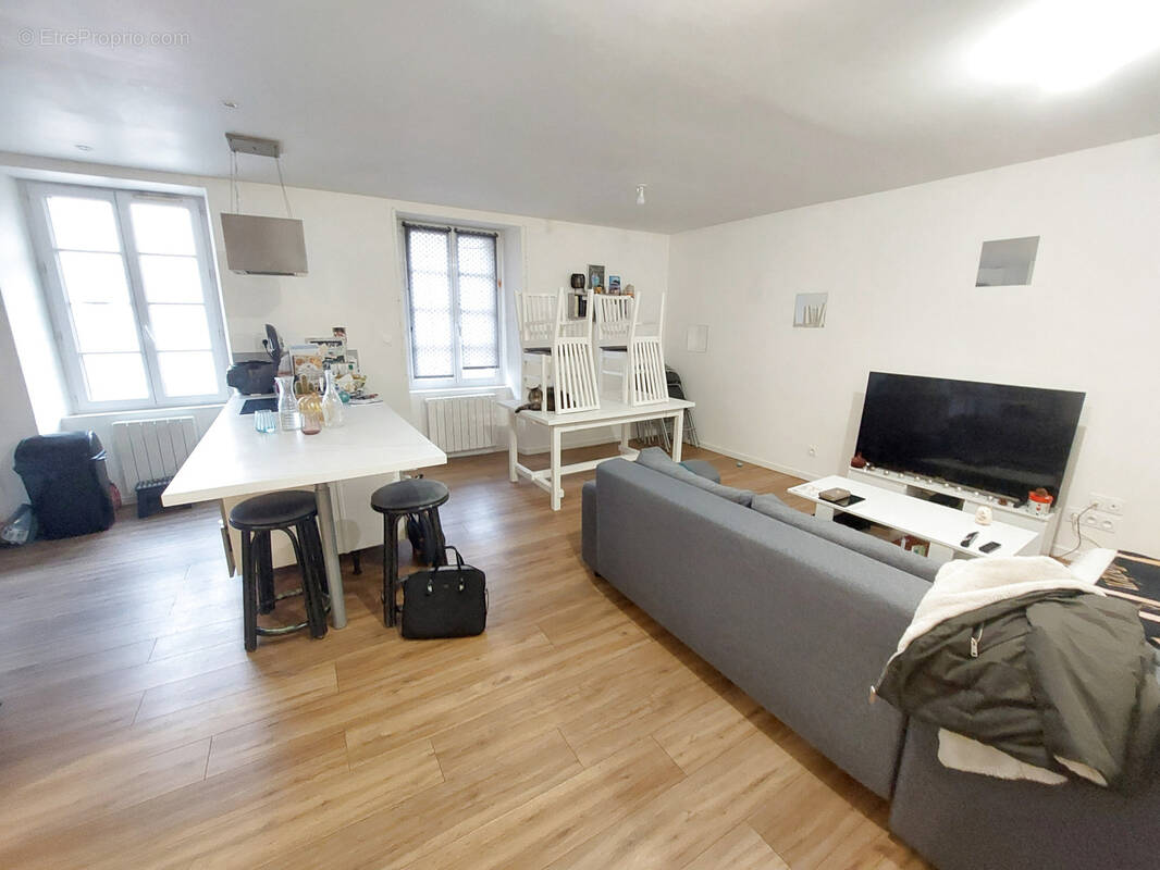 Appartement à ARGENTRE-DU-PLESSIS