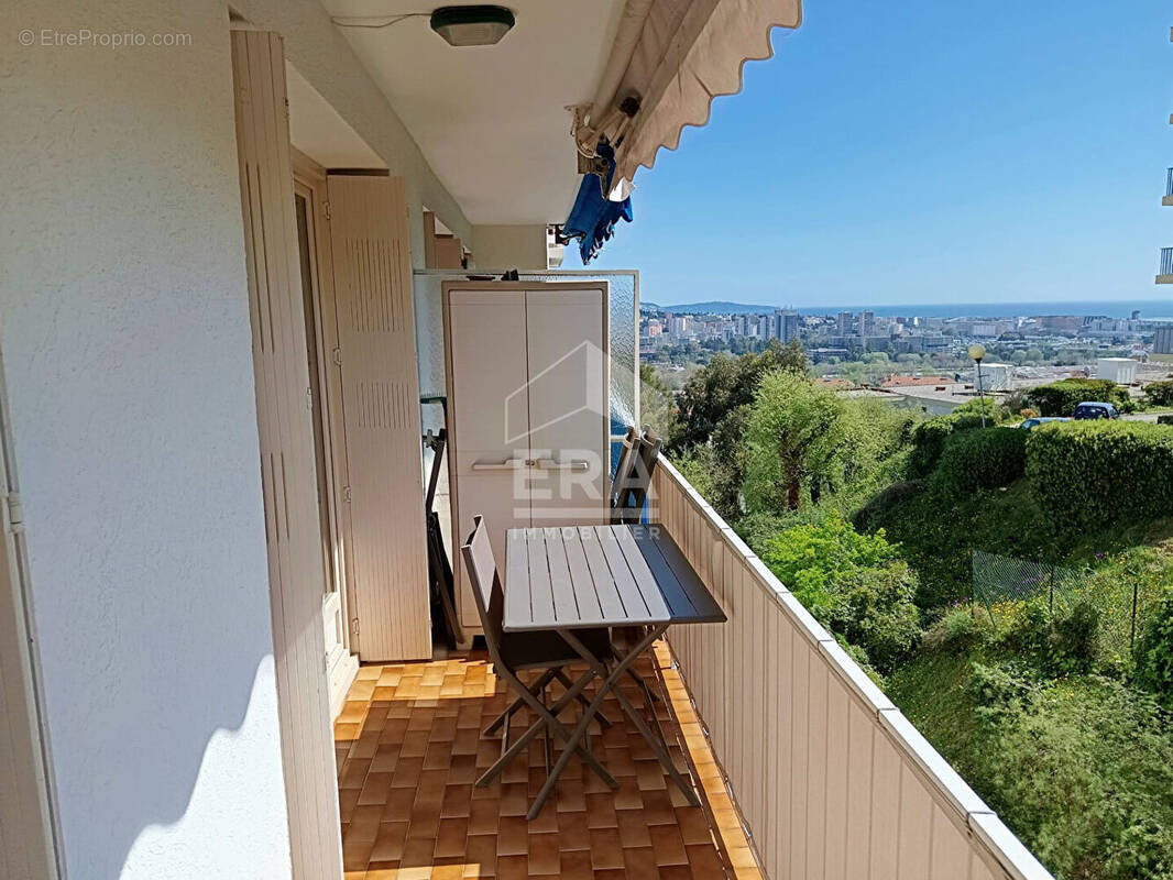 Appartement à SAINT-LAURENT-DU-VAR