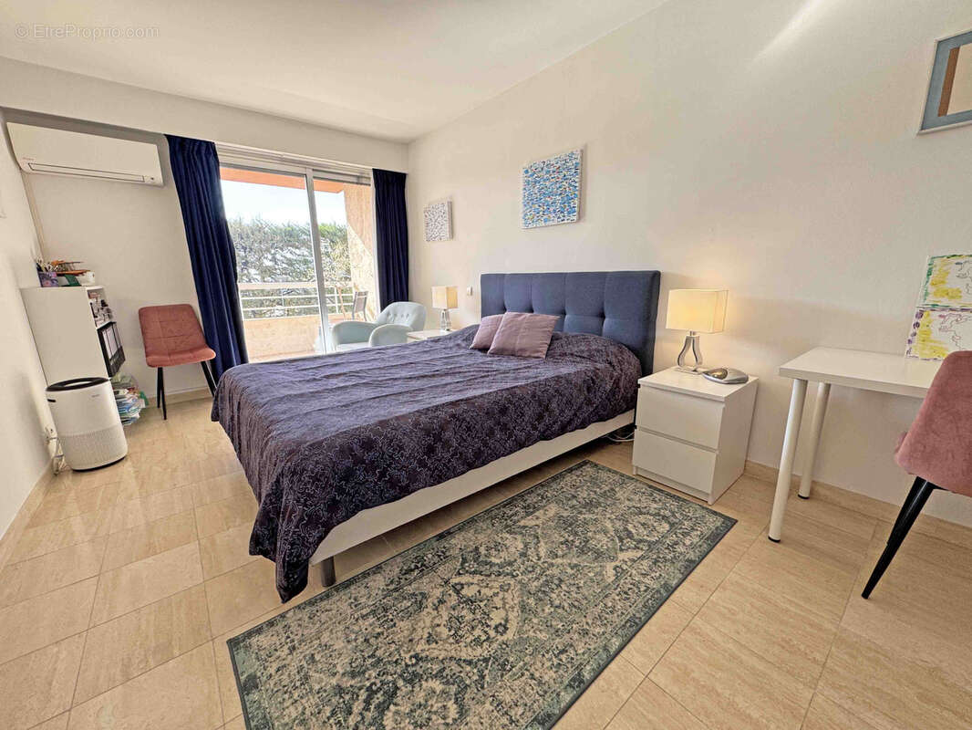 Appartement à VENCE