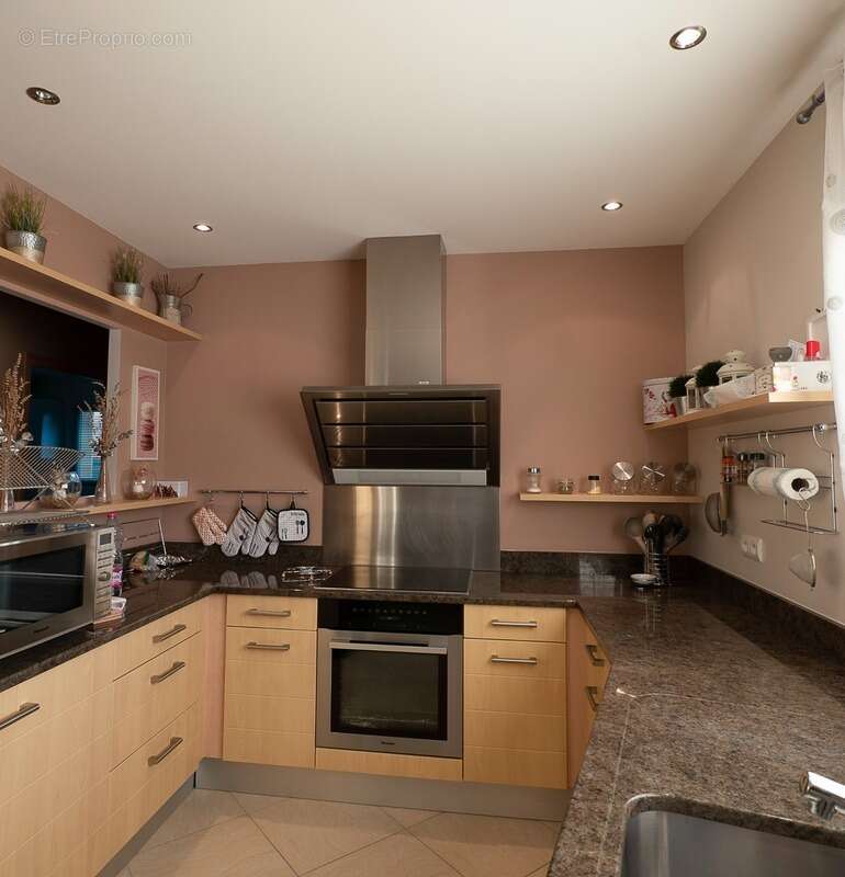 Maison à PREVESSIN-MOENS