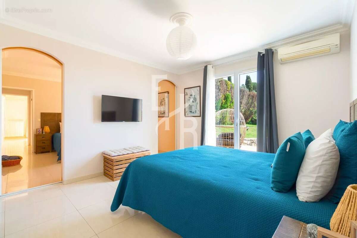 Maison à MOUGINS