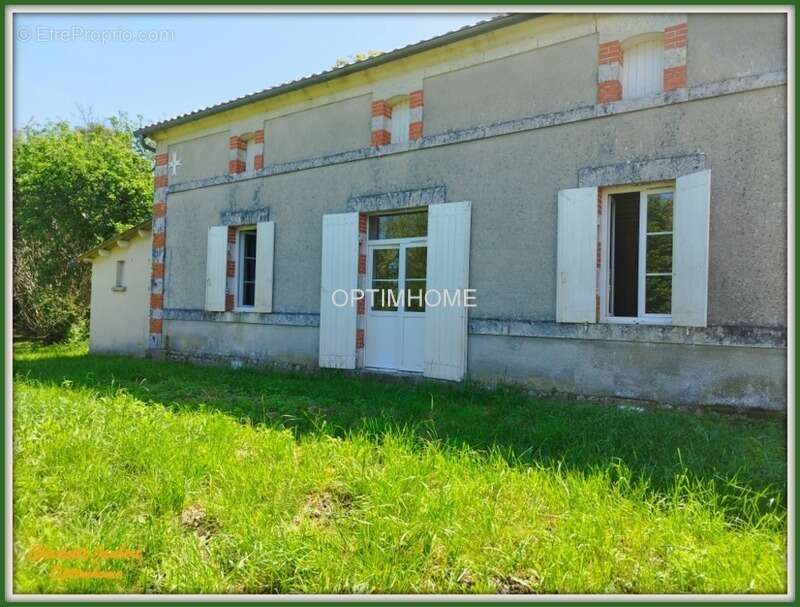 Maison à CHALAIS