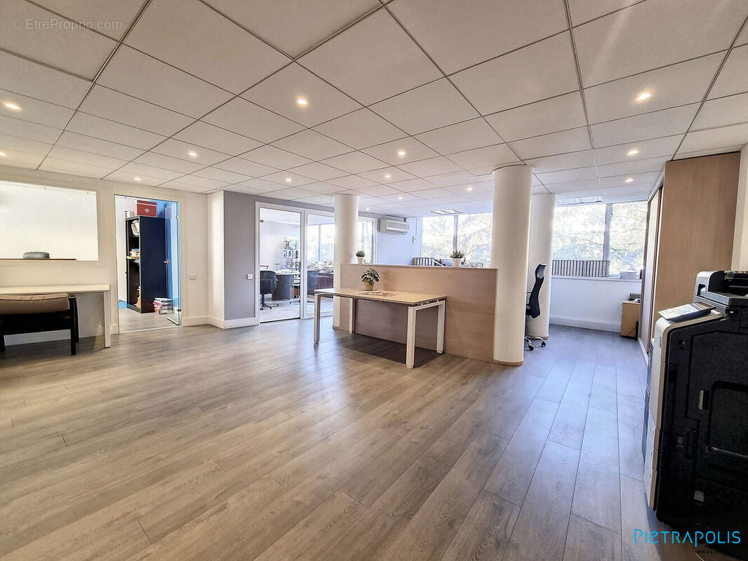 Banque d&#039;accueil - Commerce à LYON-3E
